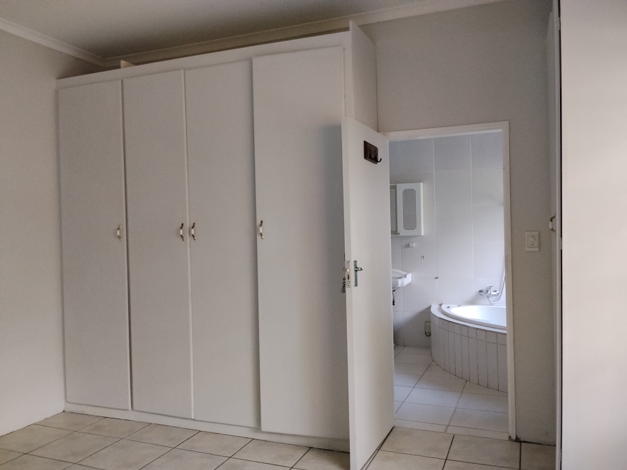 To Let 3 Bedroom Property for Rent in Geelhoutpark North West